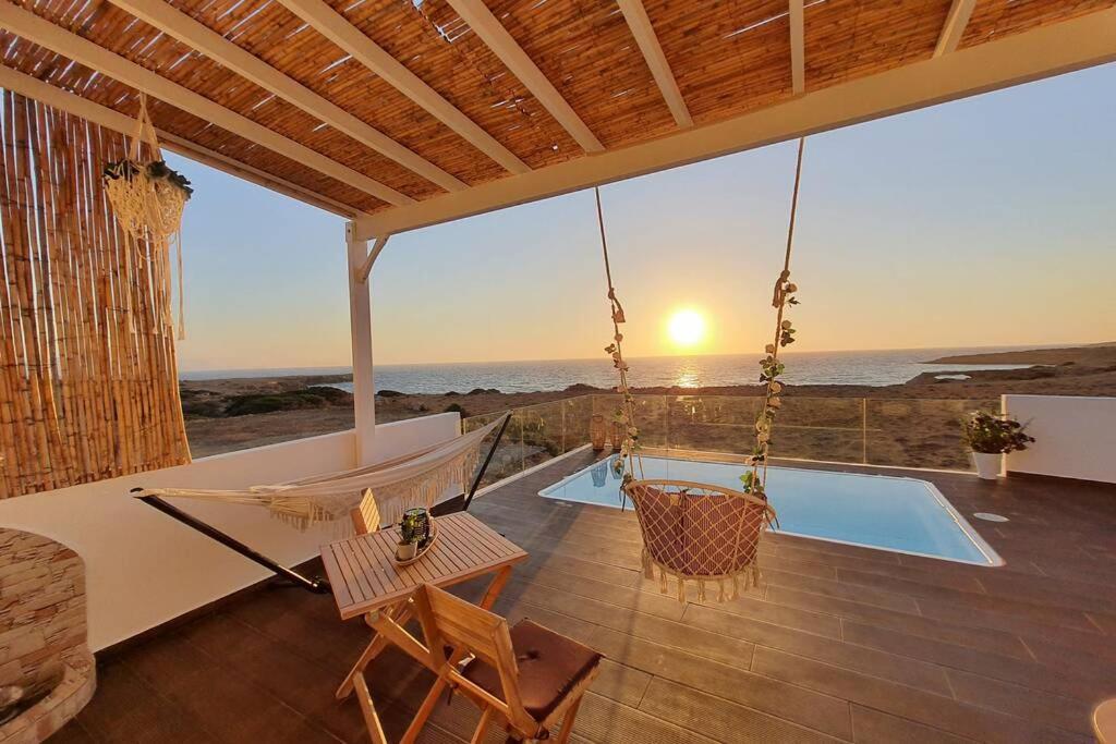 Tramonto Luxury Villa No1- Breathtaking Sunset View Foiníkion Exterior photo