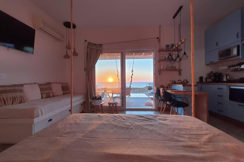 Tramonto Luxury Villa No1- Breathtaking Sunset View Foiníkion Exterior photo