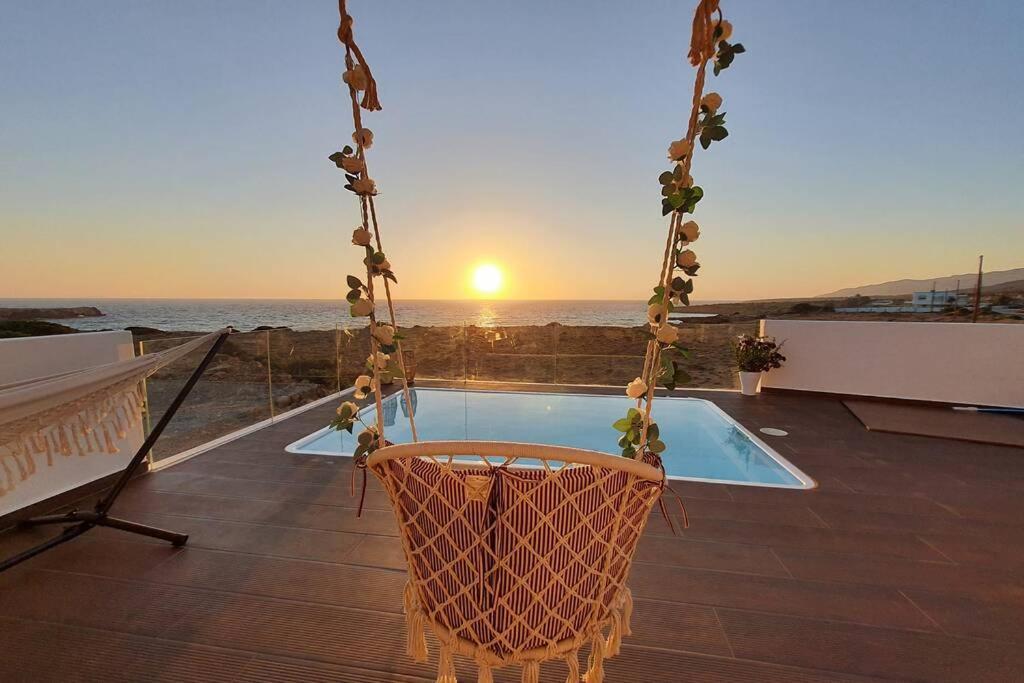 Tramonto Luxury Villa No1- Breathtaking Sunset View Foiníkion Exterior photo
